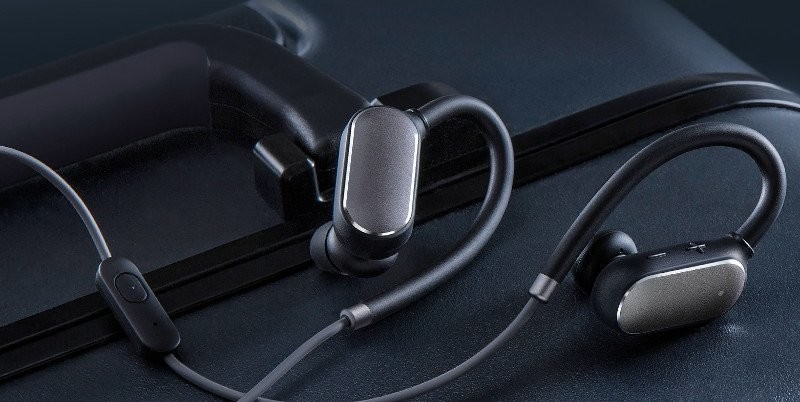 Беспроводные вакуумные Bluetooth наушники для спорта с микрофоном Xiaomi Headset Черные