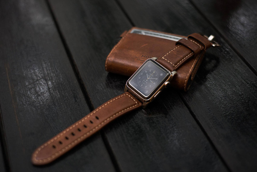 Кожаный ремешок Nomad Traditional для Apple Watch (44мм) Черная застежка