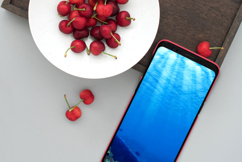Чехол накладка Nillkin Frosted Shield для Samsung Galaxy S9 Красный