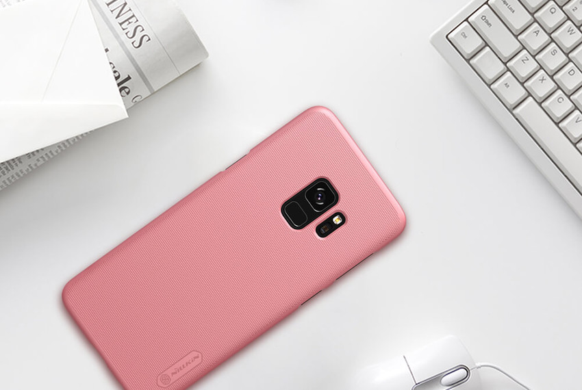 Чехол накладка Nillkin Frosted Shield для Samsung Galaxy S9 Розовый