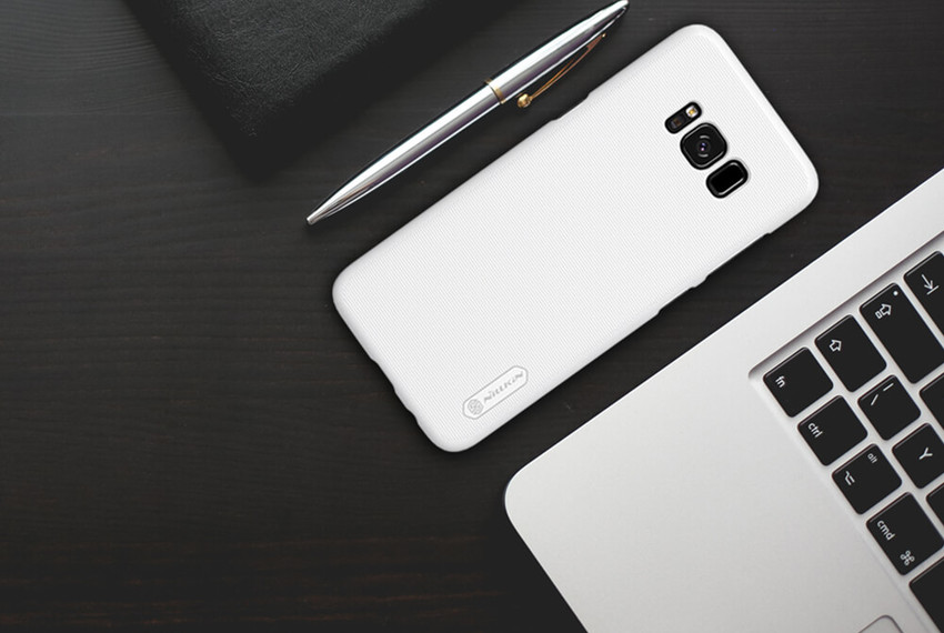Чехол накладка Nillkin Frosted Shield для Samsung Galaxy S8 Plus Белый